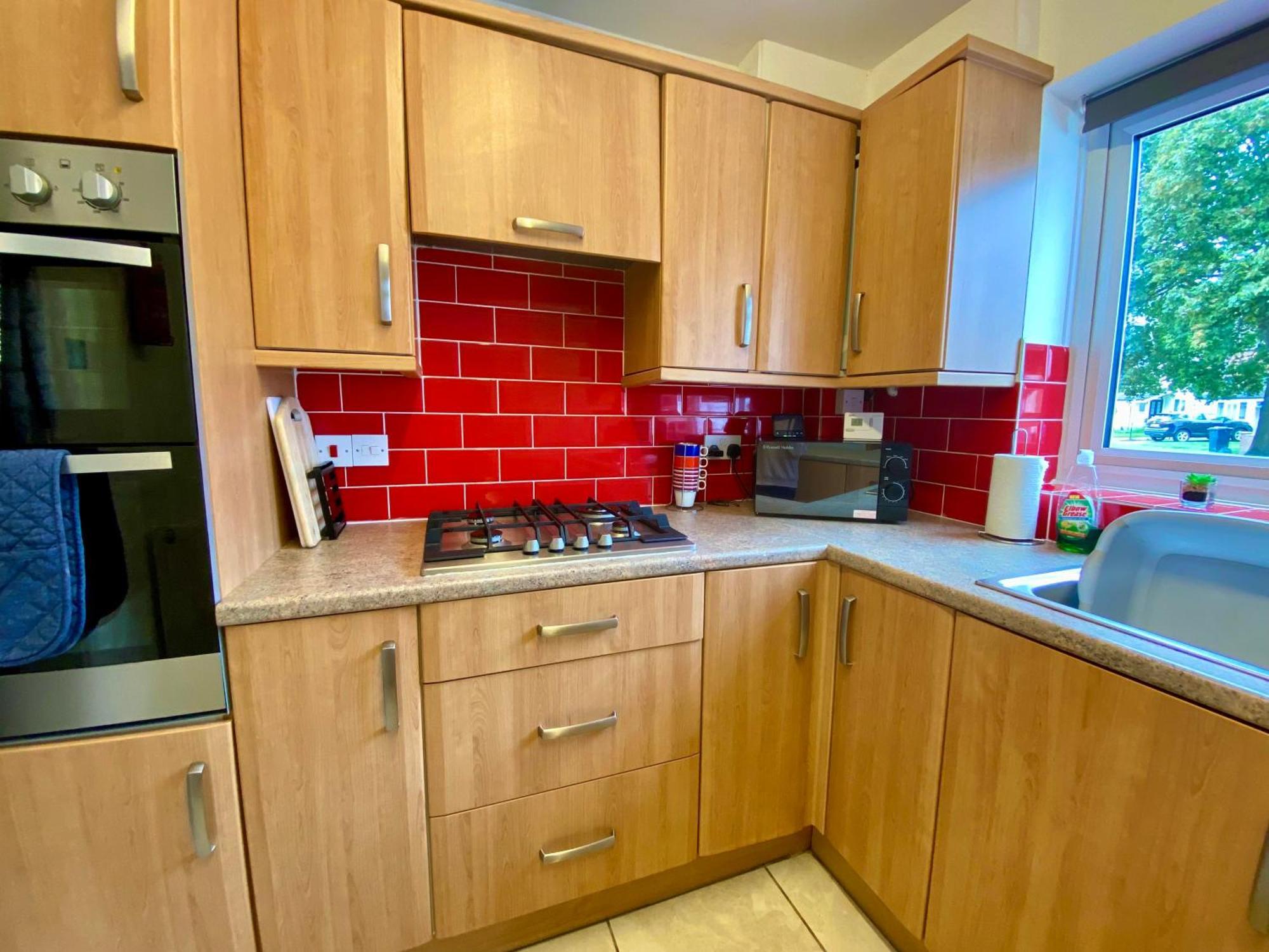 Spacious 3 Bed House, Sleeps 6, Free Parking - 14 Millers Close Leominster Exterior foto